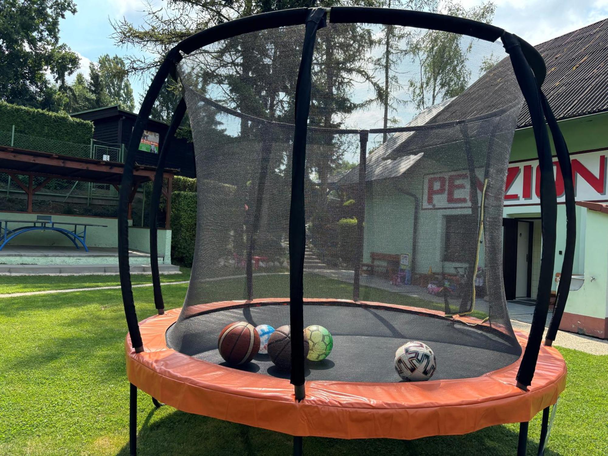 Penzion A Autokemp Wolf Česká Skalice Buitenkant foto